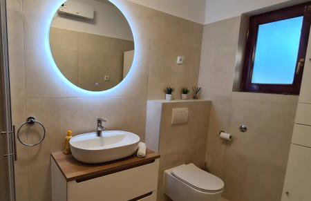 Waterfall House Getaway - Photo 39