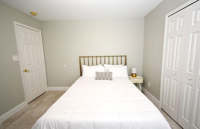 Greater Groves - 5 Bedrooms House w/pool-5202GG Home by RedAwning - Foto 8