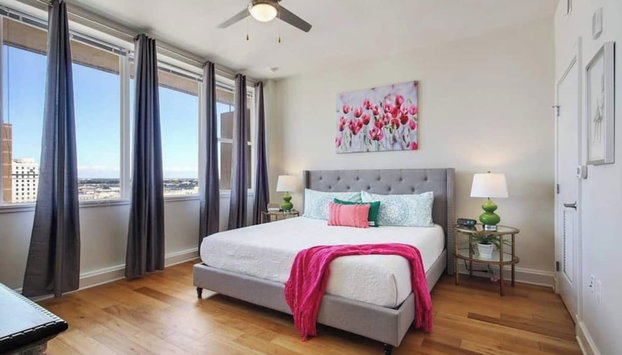 Stylish NOLA condos at 925 Common St - Foto 2, Habitación