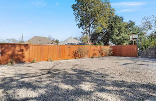 Gloria Manor - 2 blocks to Magnolia and 3 mins to BU - Foto 9