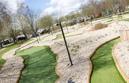 Muscovy Lodge with Hot Tub at Tattershall Lakes Country Park - Foto 55