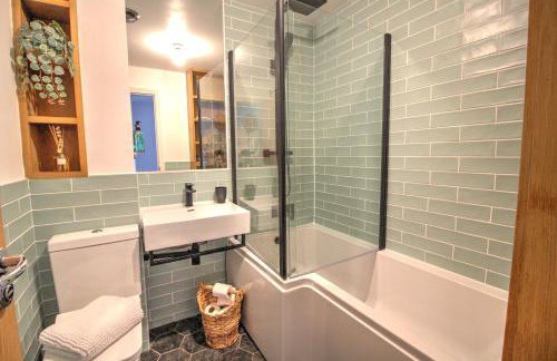 Newcastle Stay for Contractors & Families with Private Parking - Foto 14