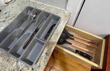 Union Square Studio with Kitchen -Shared Bathroom - Foto 14