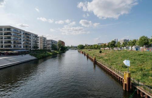 Homely Berlin - New Build , near River , Main Station , Family & Business - Photo 42