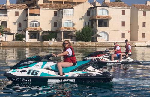 Beautiful 3 bed, 2 bath modern apartment - Foto 21