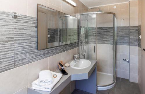 Arlen Beach Hotel - Photo 49