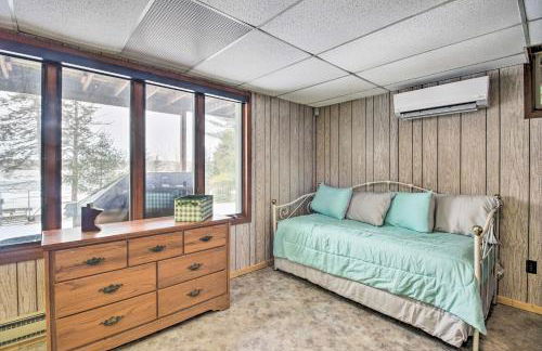 Cabin Getaway with Private Dock, Walk to Trail! - Foto 20