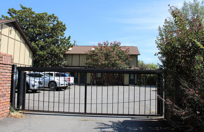 Louisiana Style - Photo 15