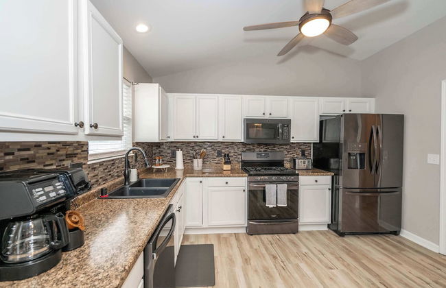 Poolside Paradise Near the Ark - Foto 23