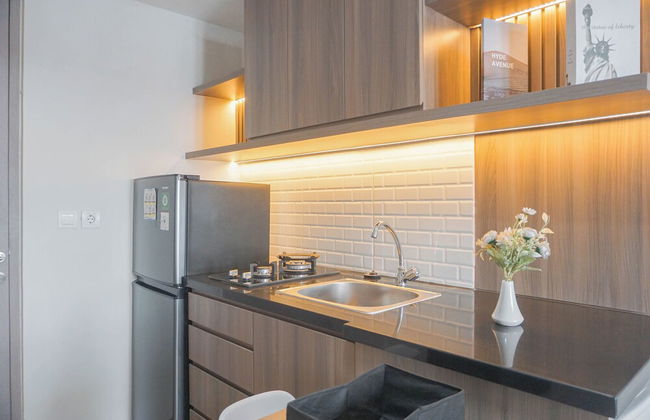 Cozy And Modern Look 1Br Apartment Vasanta Innopark By Travelio - Foto 7