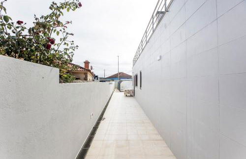 Mindelo 3BDR Duplex House W/Pool - Foto 11