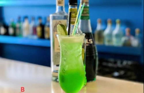 Studio BeachWalk, Ocean Breeze & 2 Full Beds - Foto 19