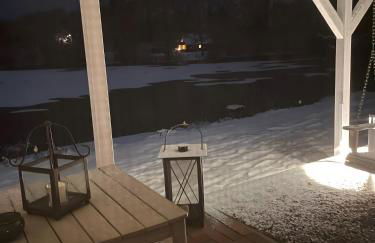 Idyllic Lakeside Cottage - Foto 9