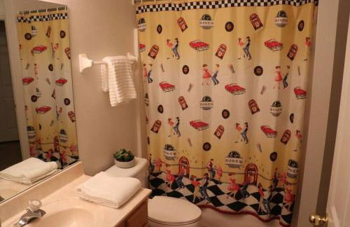 Disney Villa Magical Retreat Private Pool, LakeView & Game Room - Foto 23