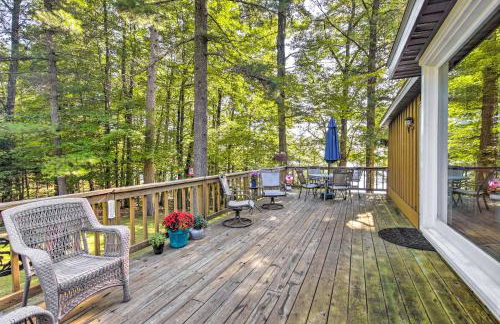 Outdoor Lovers Paradise with Dock and Fire Pit! - Photo 2