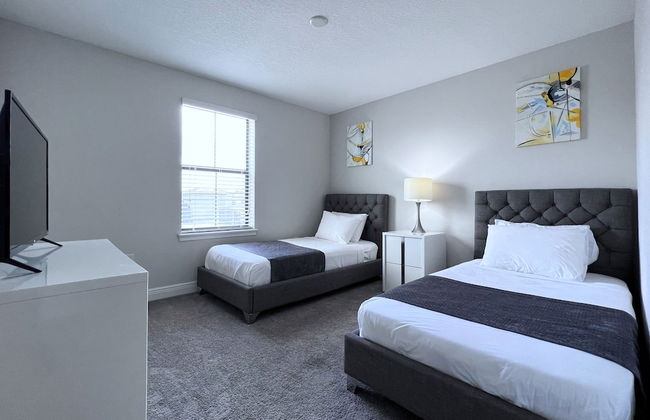 Balmoral Resort-186kb 5 Bedroom Home by RedAwning - Photo 4