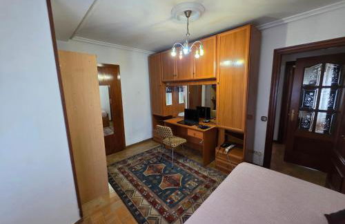 LUR Gijón - Espacioso alojamiento de 3 hab en La Calzada - VUT-7016-AS - Foto 3