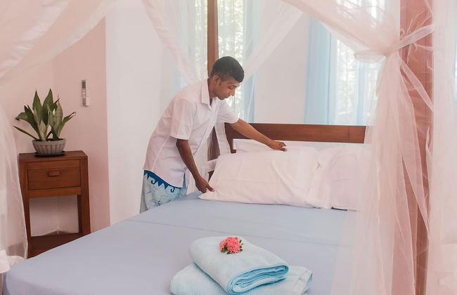 Galle Large Serviced Villa Near Beaches & Fort - Photo 9