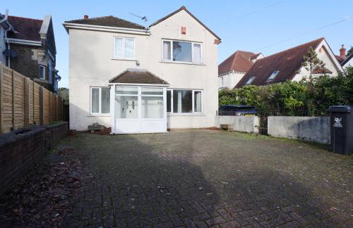 Hollybush Place By N And N Stays Ltd, Perfect for Contractors and Workers, Large Private Driveway for Work vans And Vehicles, Great Location and Fast Wifi - Foto 43