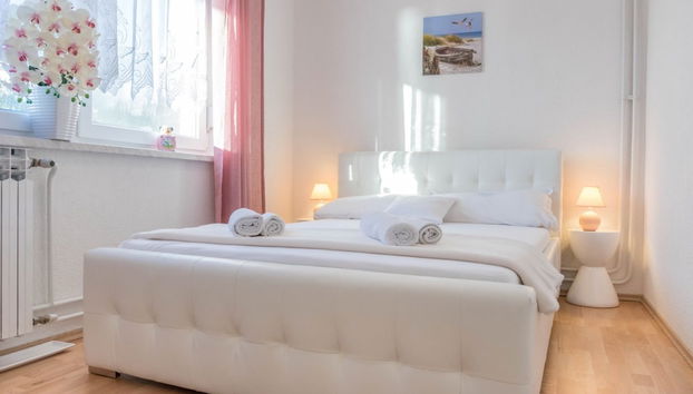 Spacious Novi Vinodolski Apartments With Terrace and Shared Pool - Foto 4, Habitación