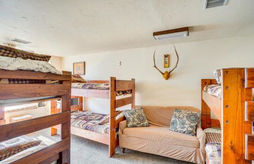 Mtn-View Gem on 20 Acres Patagonia Cabin Hideaway - Foto 17