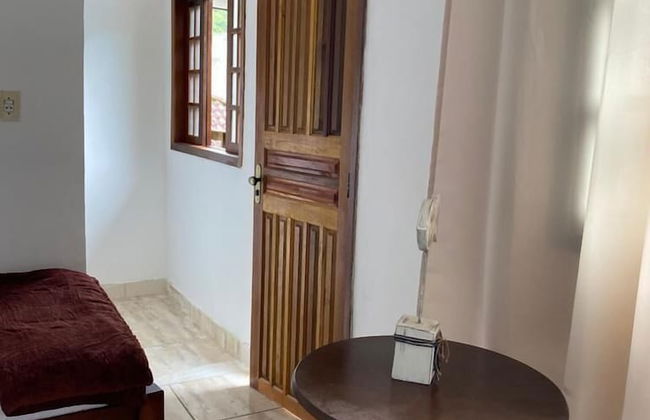 Suítes aconchegantes com piscina e praia - Foto 1