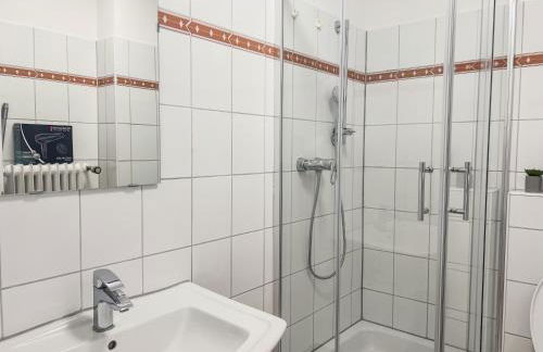 T&K Apartments - Düsseldorf - 3 room apartment with private parking 7min Fair and Airport DUS - Foto 16