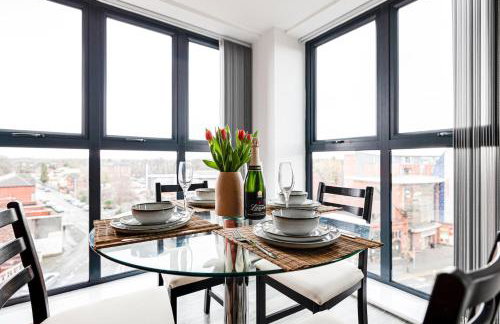 Stunning 2 bed apt with free parking close to CC - Foto 7