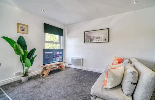 Budget 1-Bed Flat in Manchester - Photo 3