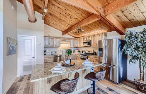 Amazing 5BR Hot Tub Game Room Mountain Views - Foto 5