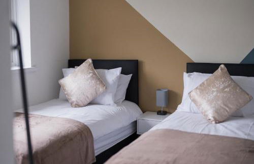 Perfect for Contractors & Families & Free Parking - Foto 13