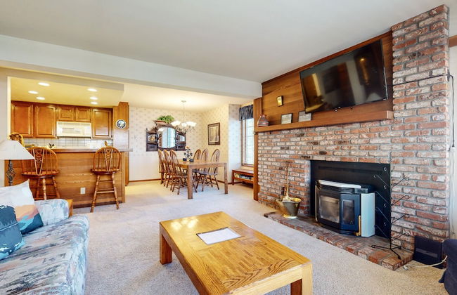 Walk to Mammoth Ski Lifts at Canyon Lodge Condo - Foto 13