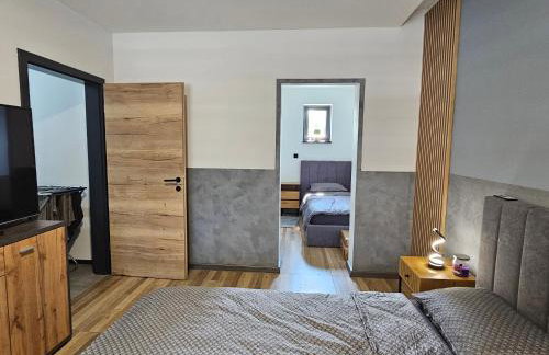 Villa Joy with Pool,Jacuzzi,E Auto Station - Foto 12