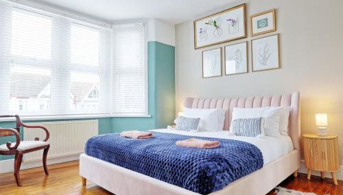 Beautiful 5 bed house, relaxing garden and driveway parking 10 min to the beach - Foto 3