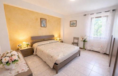 Casa Rosalia cozy holiday apartment by Gardadomsumea - Foto 8