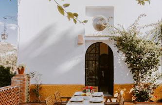 Hacienda Clavero Four Garden Apartment - Photo 1