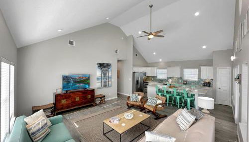 Beachfront 4BR - Tiki Bar, Yard Games, Pet-Friendly - Foto 5