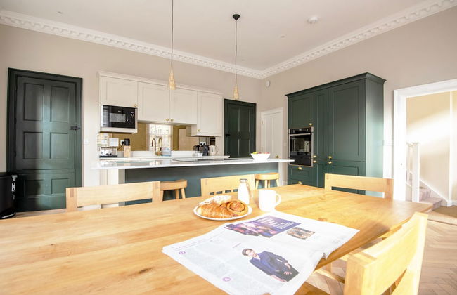 Dream Stays Bath- Barton House Townhouse - Photo 26