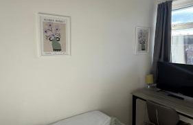 Spacious 3 Bed Apartment In Central Horsham - Photo 7