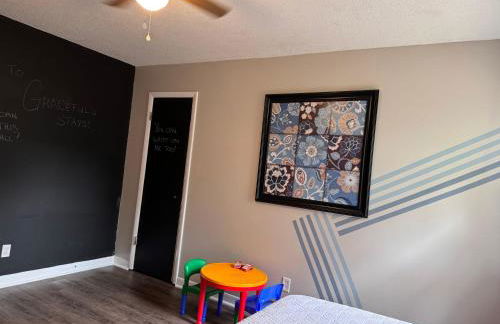 Decatur Chic Family Home with Pool Table - Photo 35