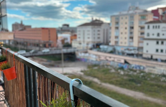 Skysea Malaga Centro frente al Rio - Photo 28