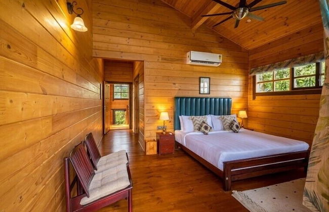 ama Stays & Trails The Malabar Villa Heliconia, Kozhikode - Foto 12