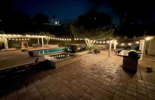 Riverside Views & Pool Retreat - Foto 12