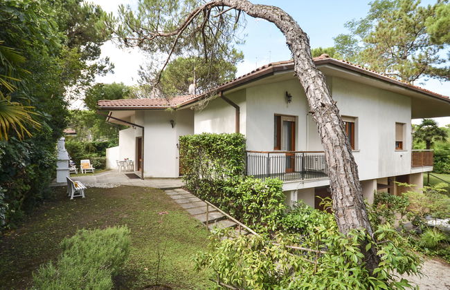 4 bedroom Apartment in Lignano Sabbiadoro with garden and terrace - Photo 1