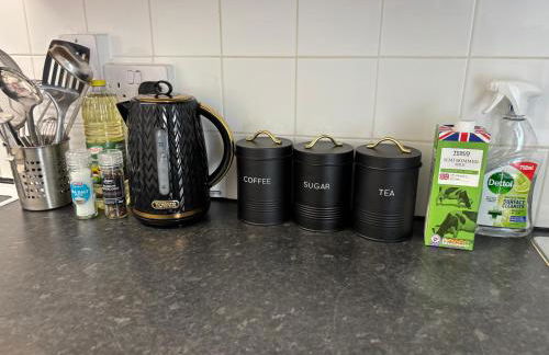 2 Bed Apartment Near Yeovil Hospital & Leonardo - Foto 9