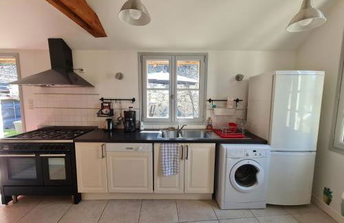 Gîte de la Mignonerie du Château de Jallanges pour 19 personnes avec 4 ou 7 chambres - Foto 13