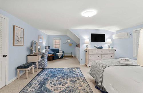 Game Room Central AC 4 mins to Craigville Beach - Photo 15