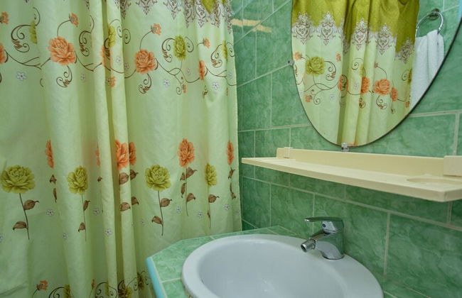 Villa in Cárdenas with swimming pool and garden - Photo 46