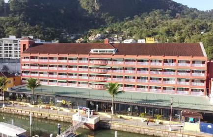 SUPER FLAT 180 graus em Angra dos Reis , Frente Mar na Marina Piratas com estacionamento - Foto 3