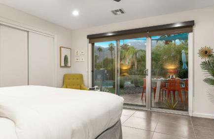 Vibrant Palm Springs Getaway w Pool BBQ Modern Design Taylor House by AvantStay - Foto 25